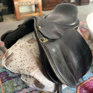 Synergist Saddles 17.5” endurance trail saddle